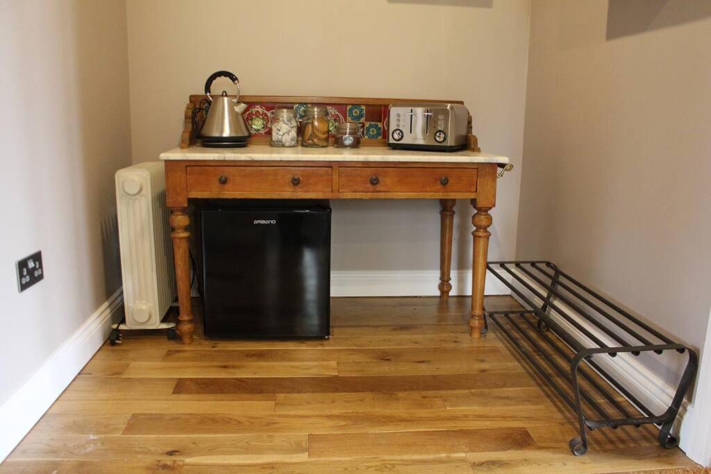 Boutique Double With Country Village Views Apartment
